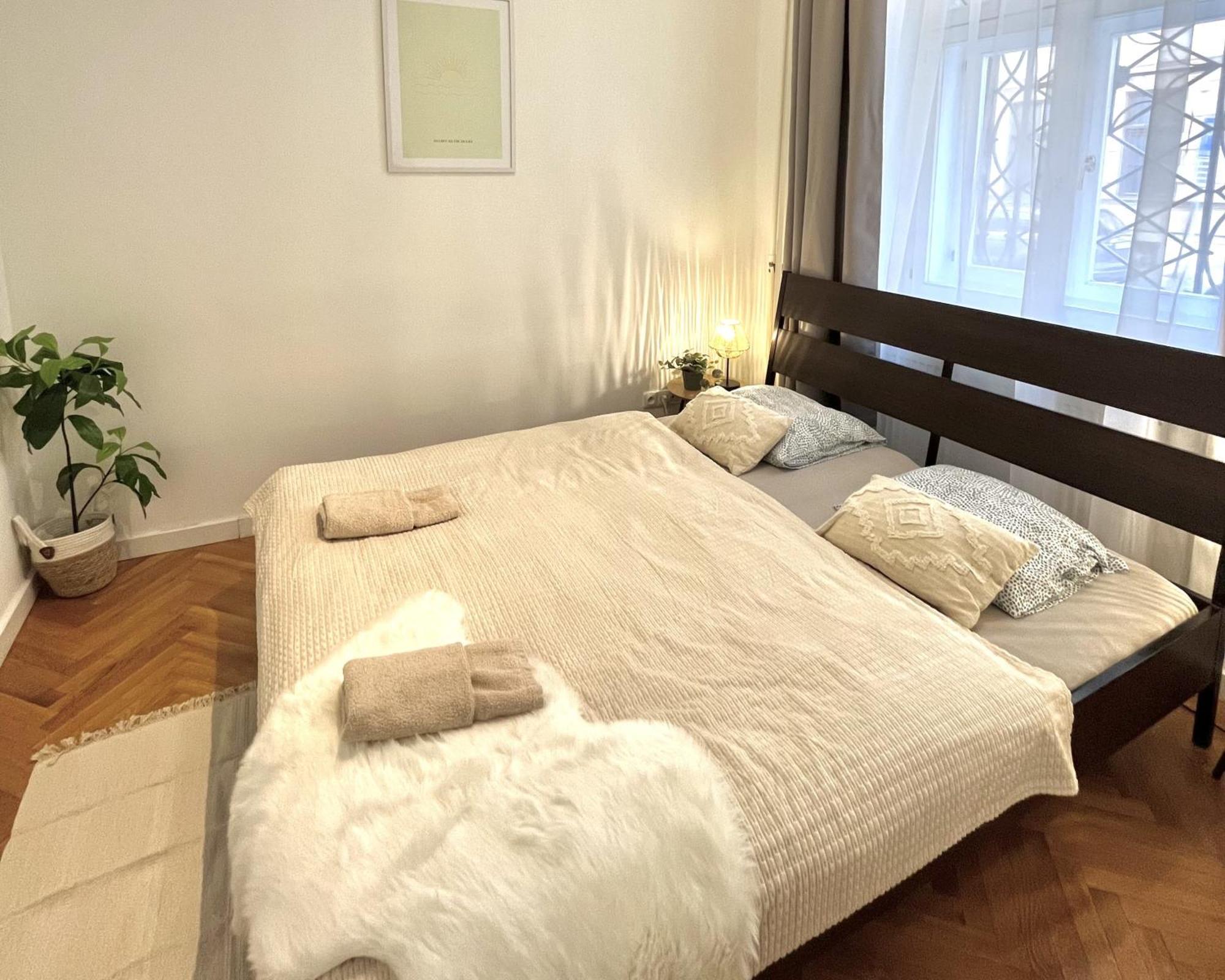 Mia - Old Town, Ac Apartment Pressburg